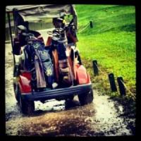 Buggie conducido por amigo
